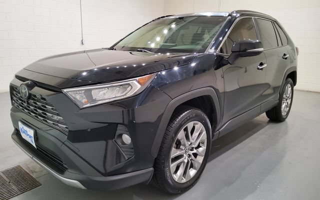 Used 2019 Toyota RAV4 Limited w/ Advanced Technology Package AWD/4WD image 4