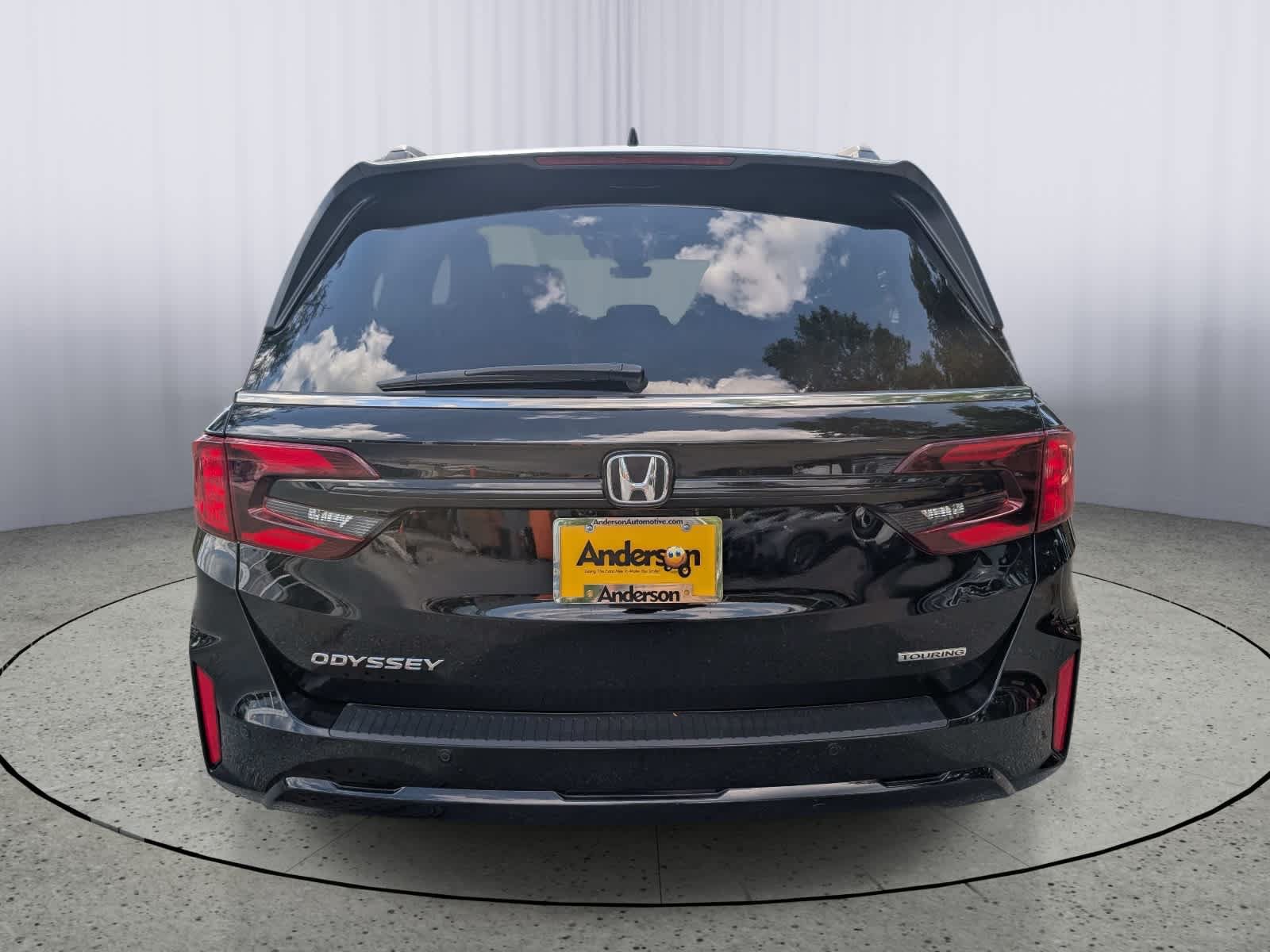 Certified 2025 Honda Odyssey Touring image 4