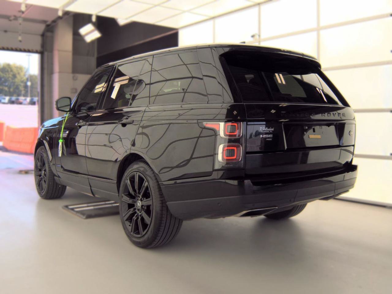 Used 2020 Land Rover Range Rover HSE AWD/4WD image 4