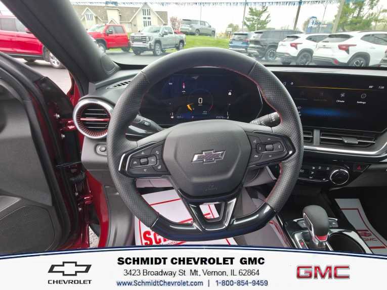Used 2025 Chevrolet Trax RS w/ Driver Confidence Package image 14