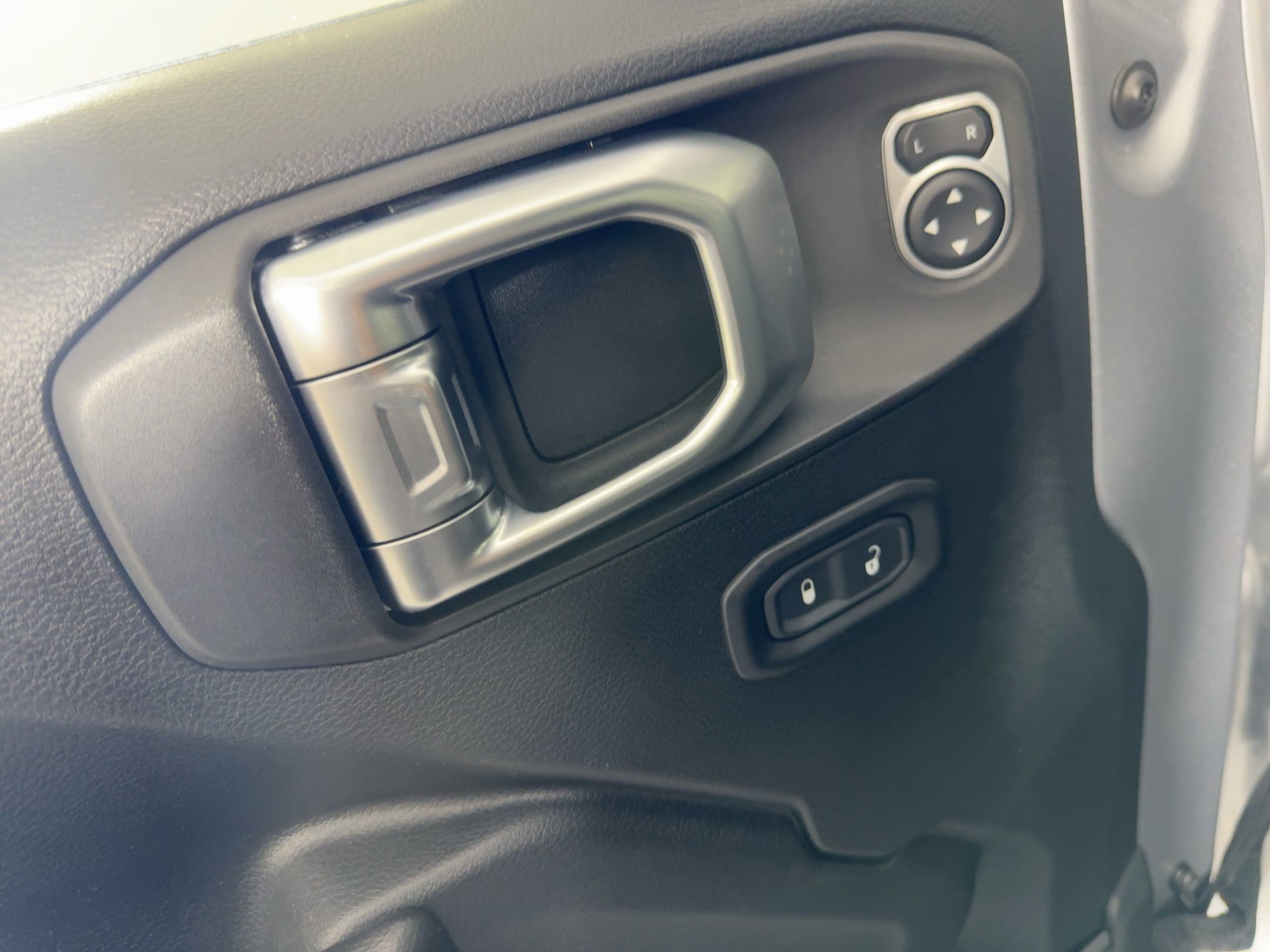 Used 2020 Jeep Gladiator Sport w/ Quick Order Package 24S image 13