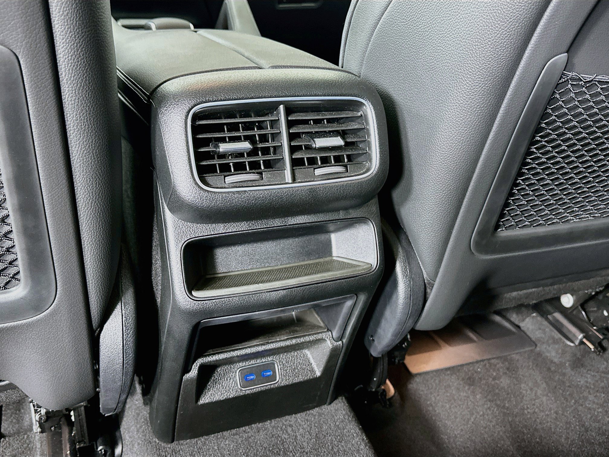 Certified 2025 Mercedes-Benz GLE 350 4MATIC w/ Winter Package image 33