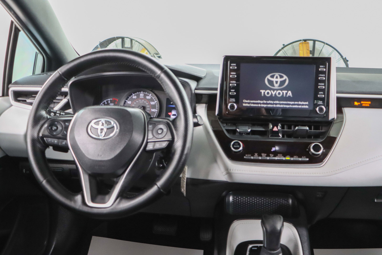 Used 2020 Toyota Corolla SE FWD image 17