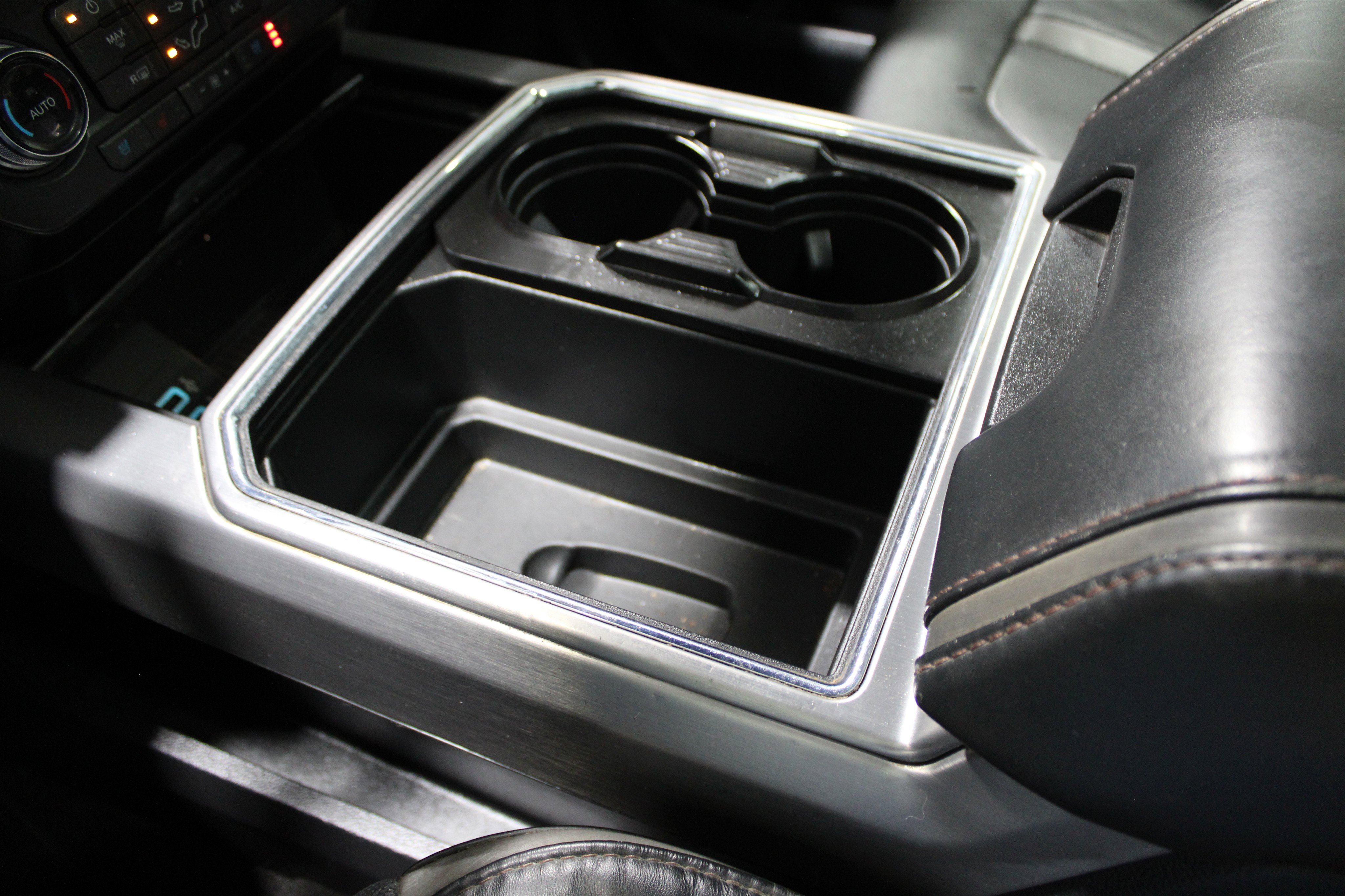 Used 2018 Ford F450 Platinum w/ Platinum Ultimate Package AWD/4WD image 17