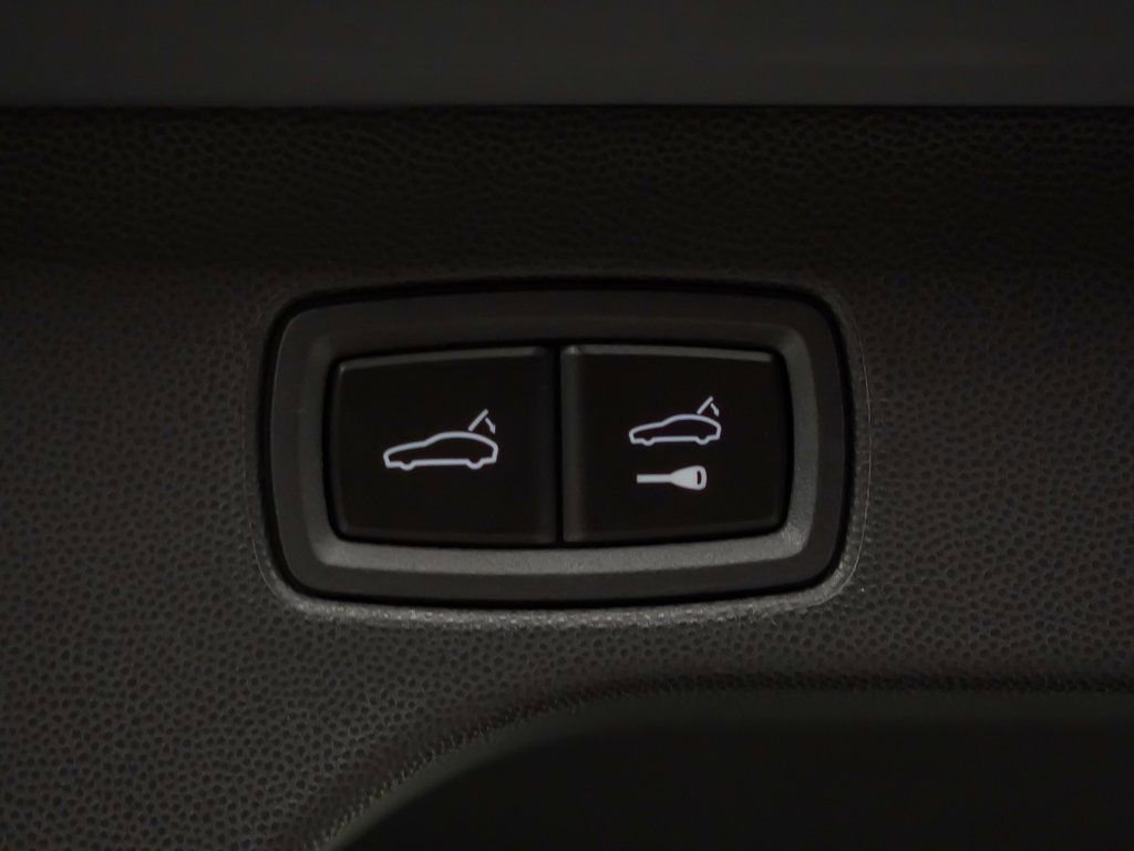 New 2025 Porsche Macan Turbo Electric image 14