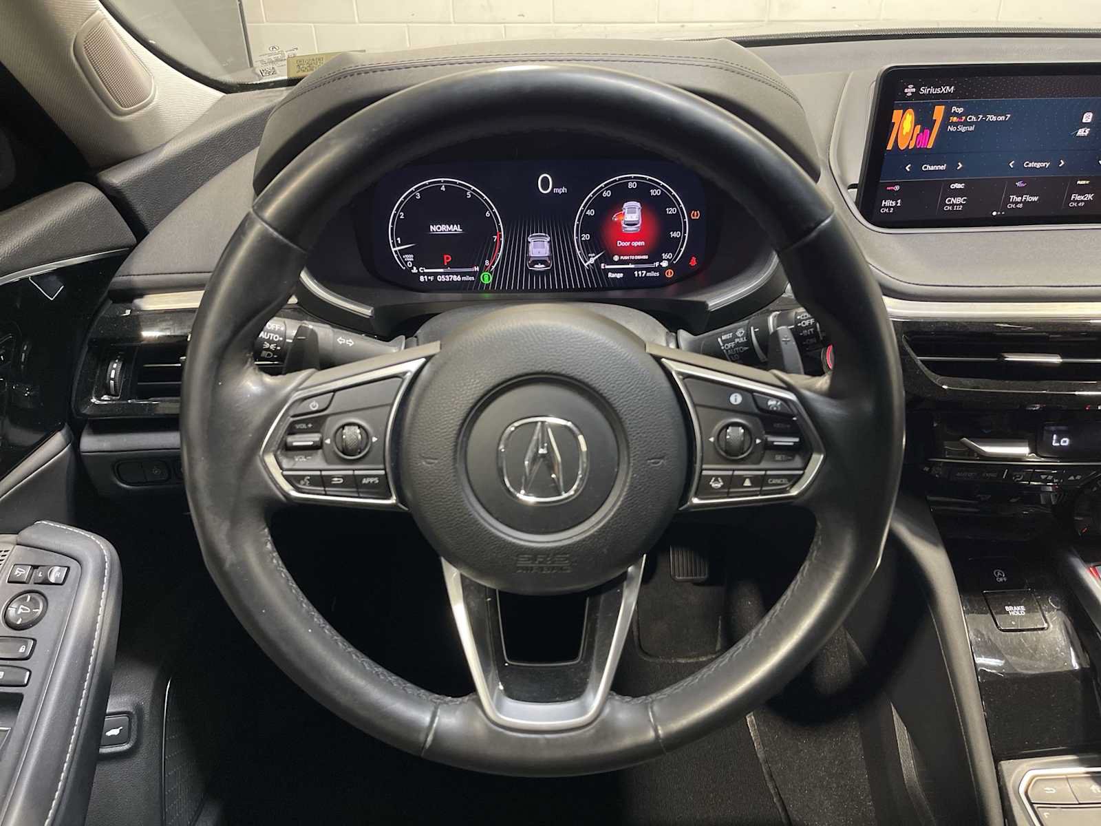 Used 2024 Acura MDX SH-AWD w/ Technology Package image 15