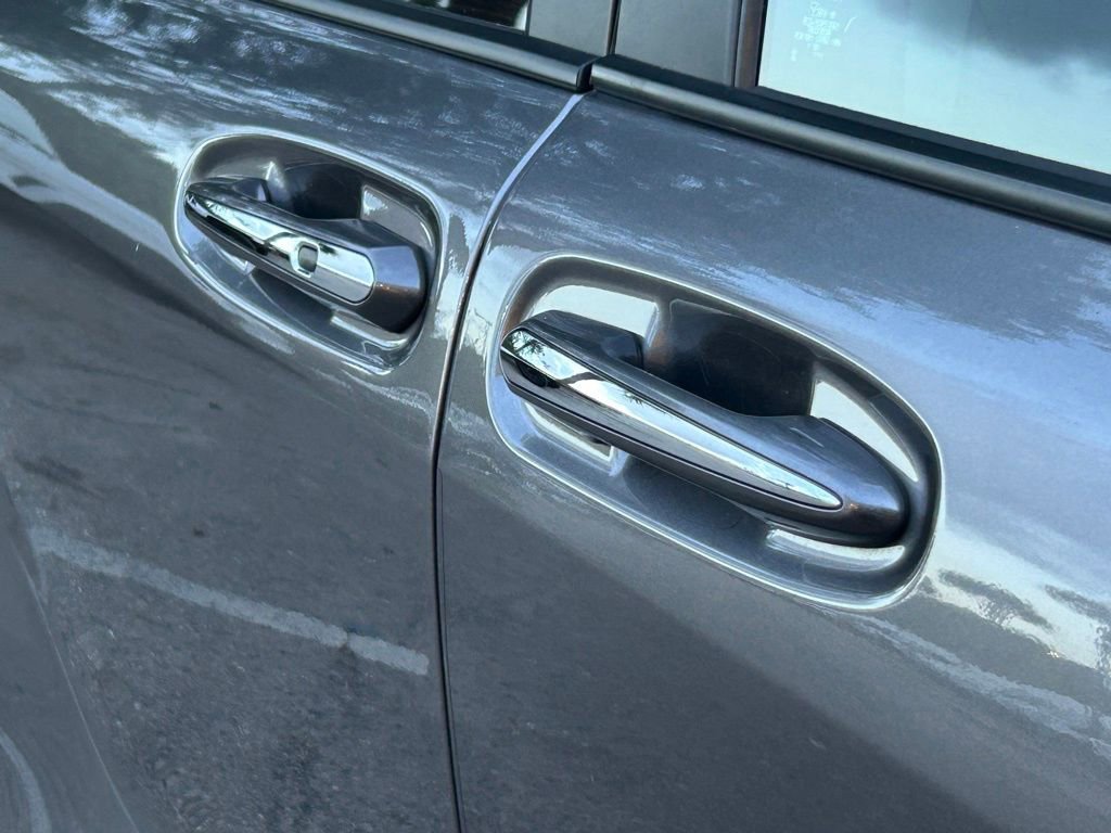 Used 2024 Toyota Sienna XLE image 20