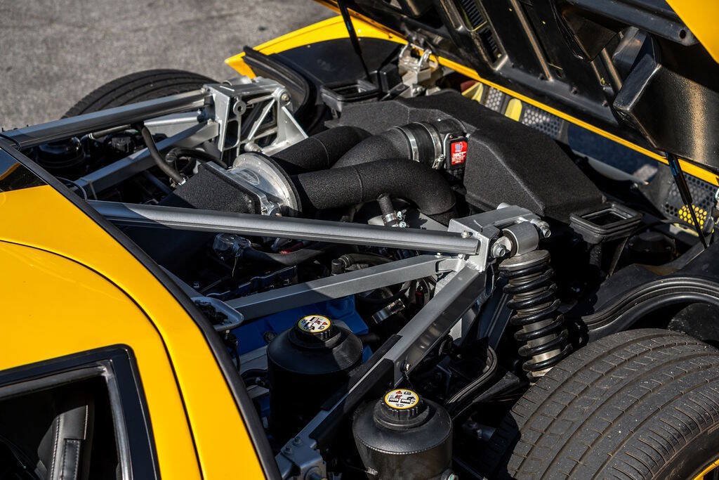 Used 2006 Ford GT RWD image 65
