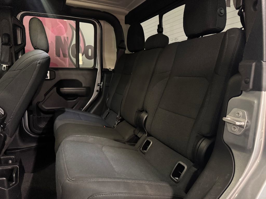 Used 2021 Jeep Gladiator Willys image 18