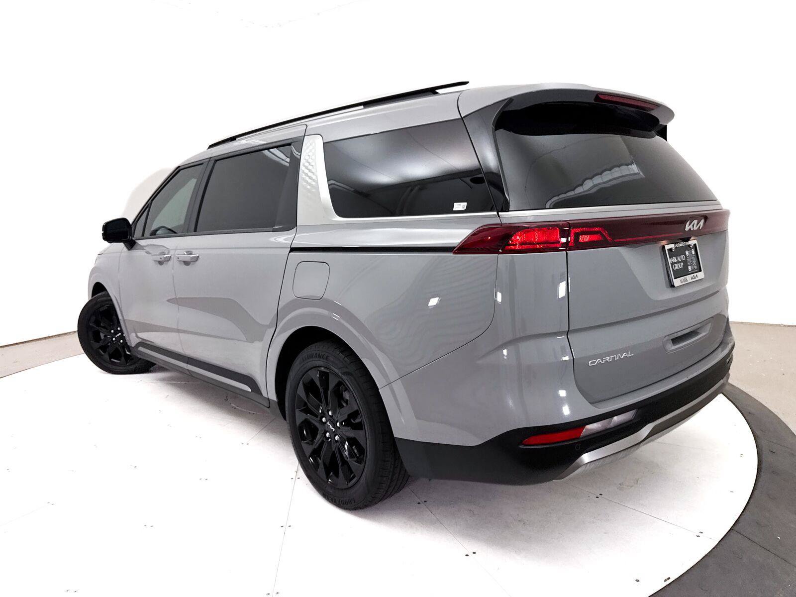Used 2024 Kia Carnival SX FWD image 2