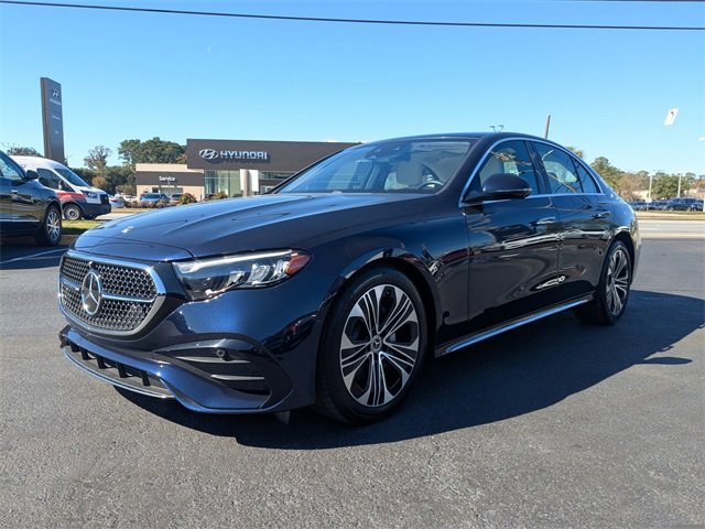 Used 2025 Mercedes-Benz E 350 4MATIC Sedan image 9