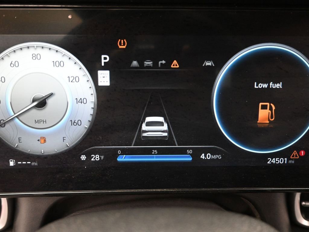 Used 2024 Hyundai Elantra SEL image 22