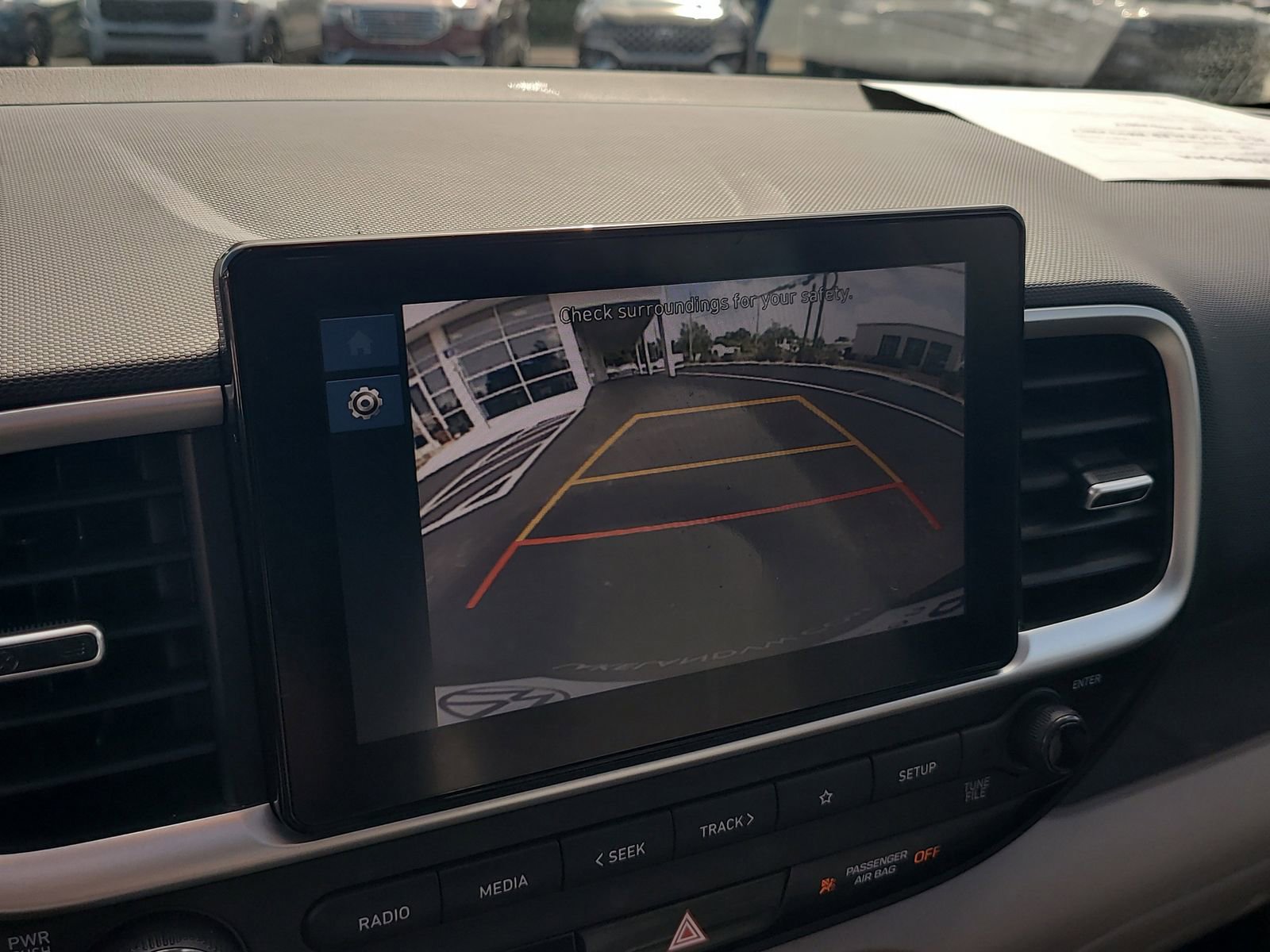 Used 2024 Hyundai Venue SEL FWD image 21