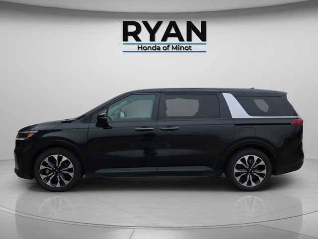 Used 2023 Kia Carnival EX FWD image 10