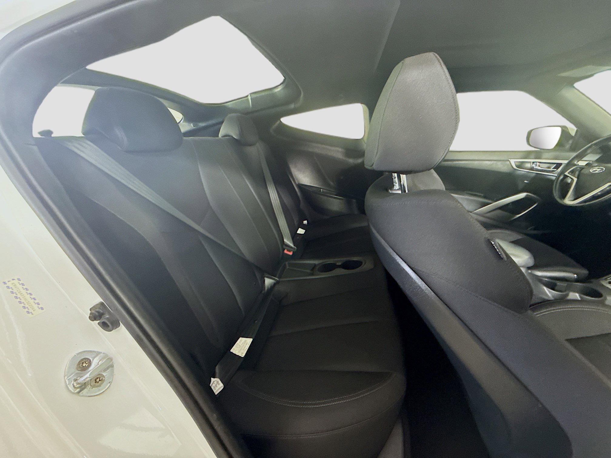 Used 2017 Hyundai Veloster Value Edition image 26