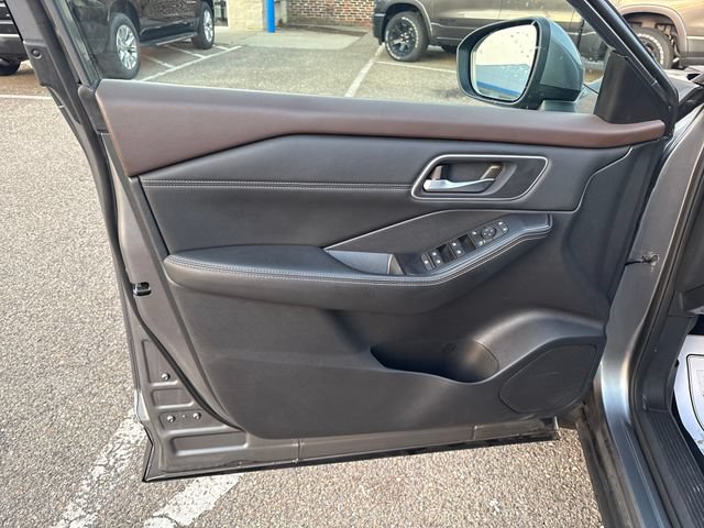 Used 2021 Nissan Rogue SV AWD/4WD image 7
