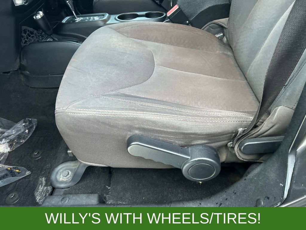 Used 2016 Jeep Wrangler Unlimited Willys image 24
