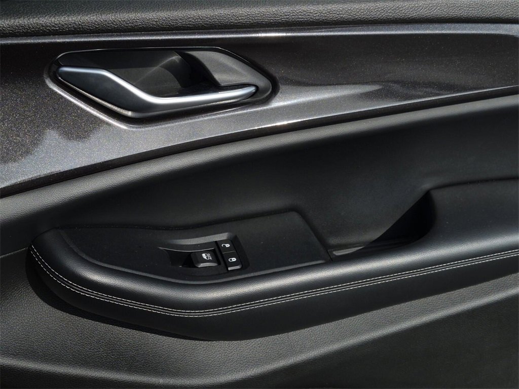 Used 2023 Jeep Grand Cherokee Altitude image 13