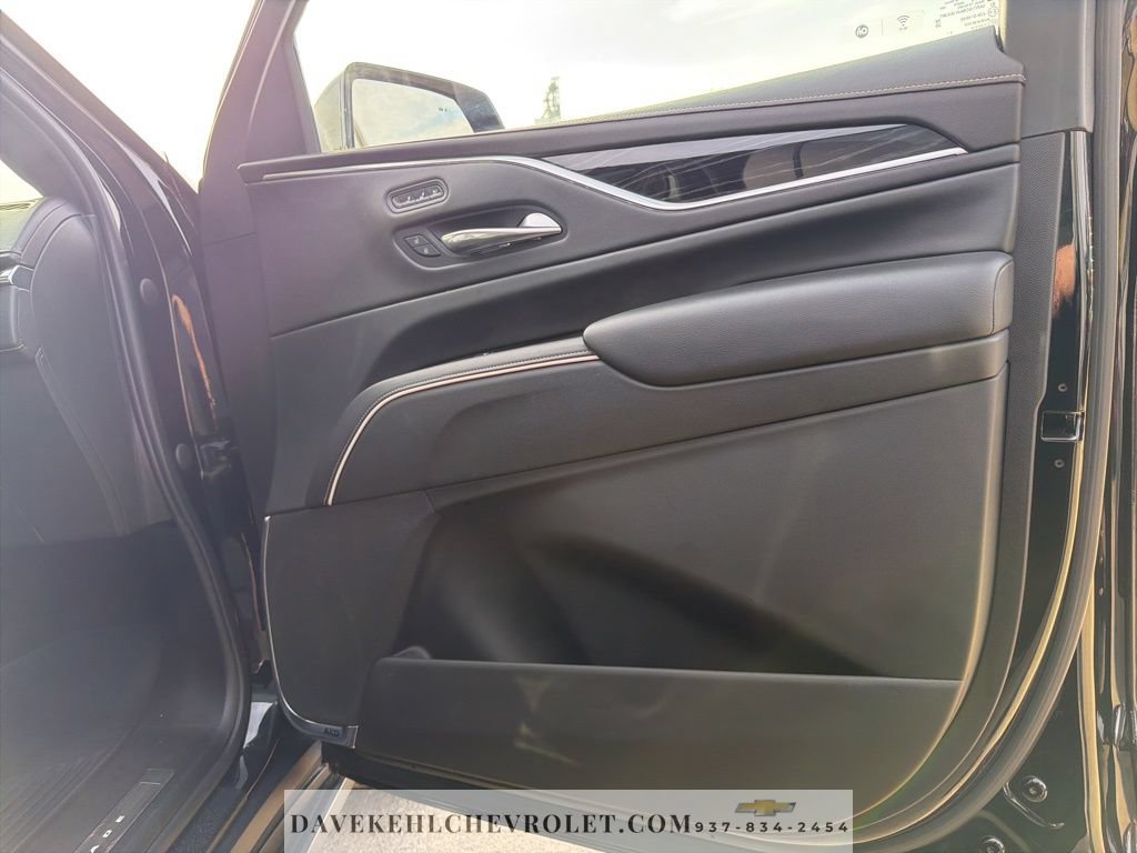 Used 2022 Cadillac Escalade ESV Sport w/ Touring Package AWD/4WD image 29