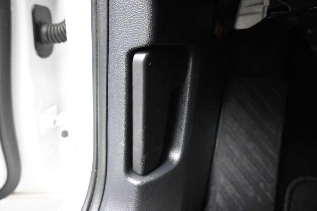 Used 2024 Volkswagen Jetta SE FWD image 29