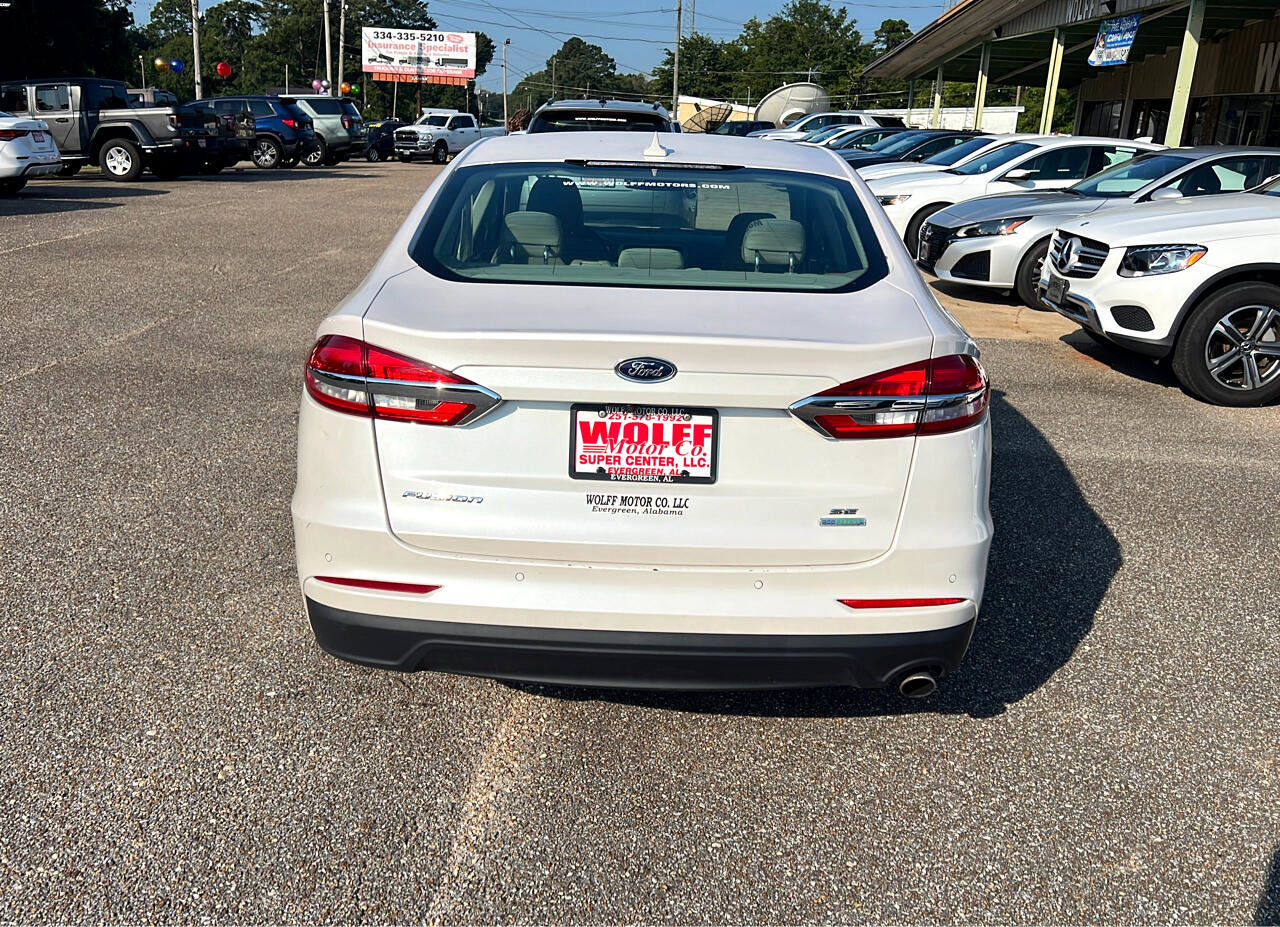 Used 2020 Ford Fusion SE image 7