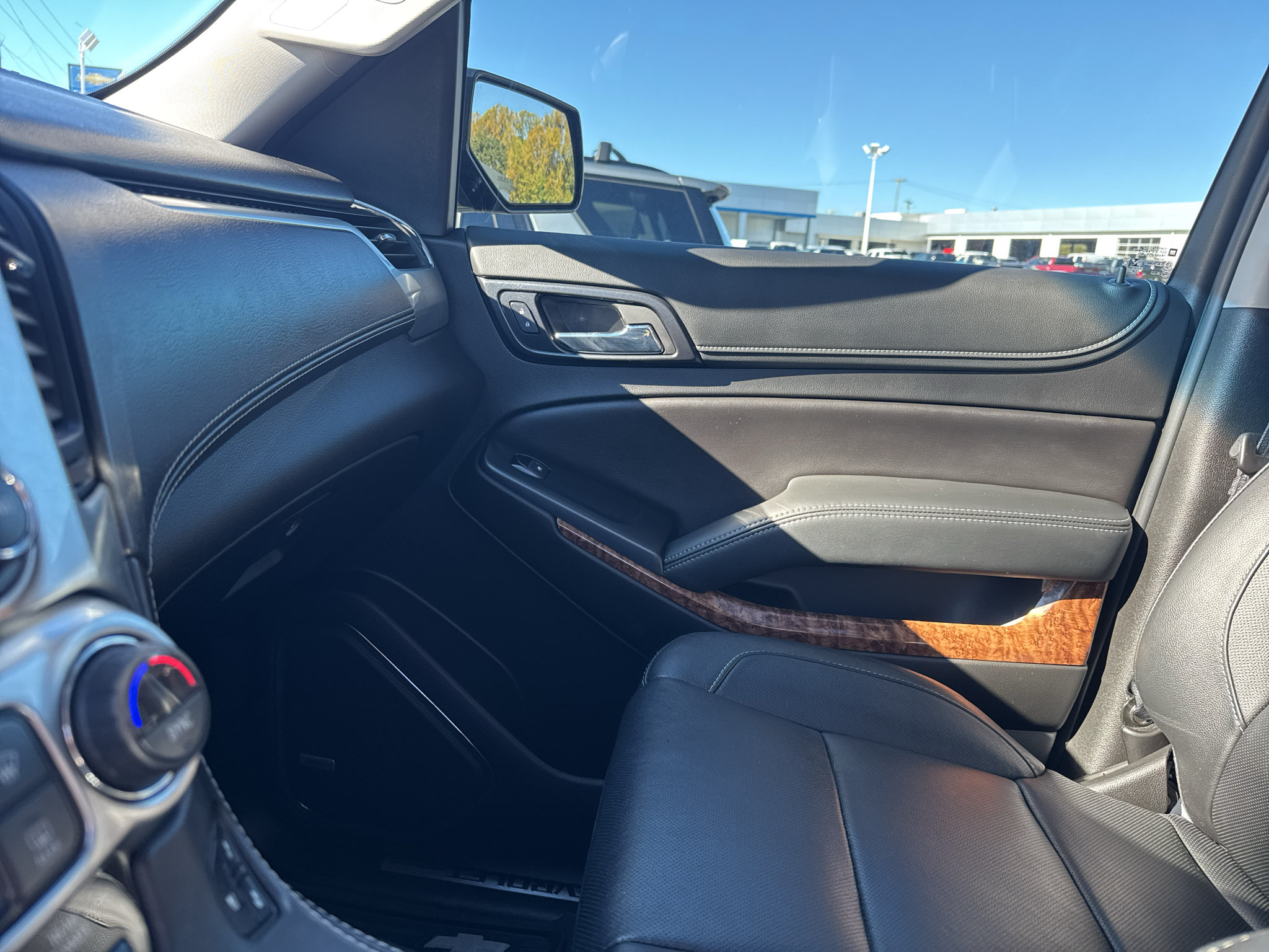 Used 2019 Chevrolet Tahoe Premier AWD/4WD image 20