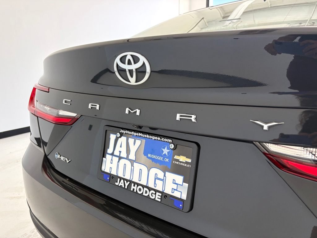 Used 2025 Toyota Camry LE FWD image 23