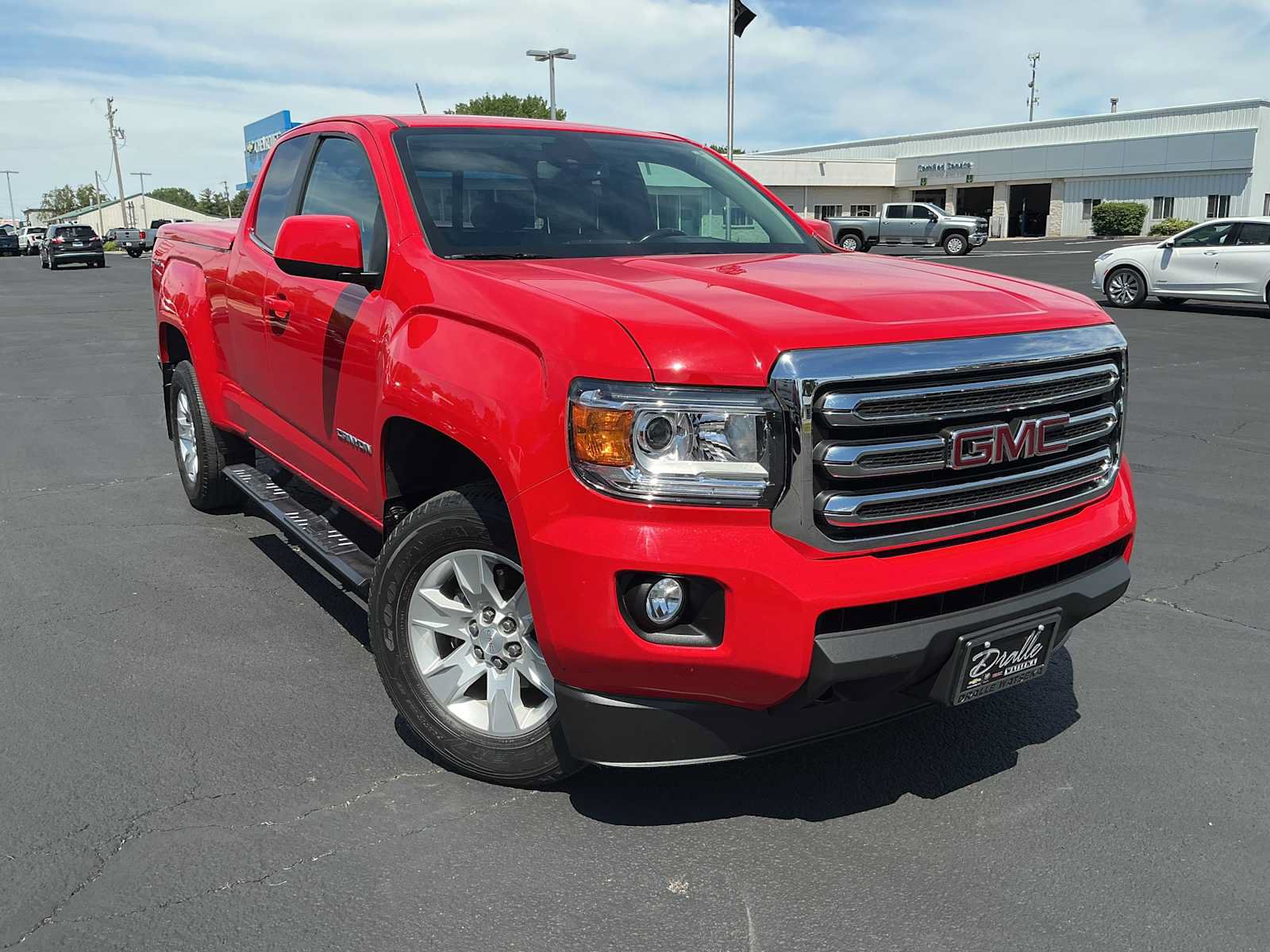 Used 2018 GMC Canyon SLE w/ SLE Convenience Package AWD/4WD image 1