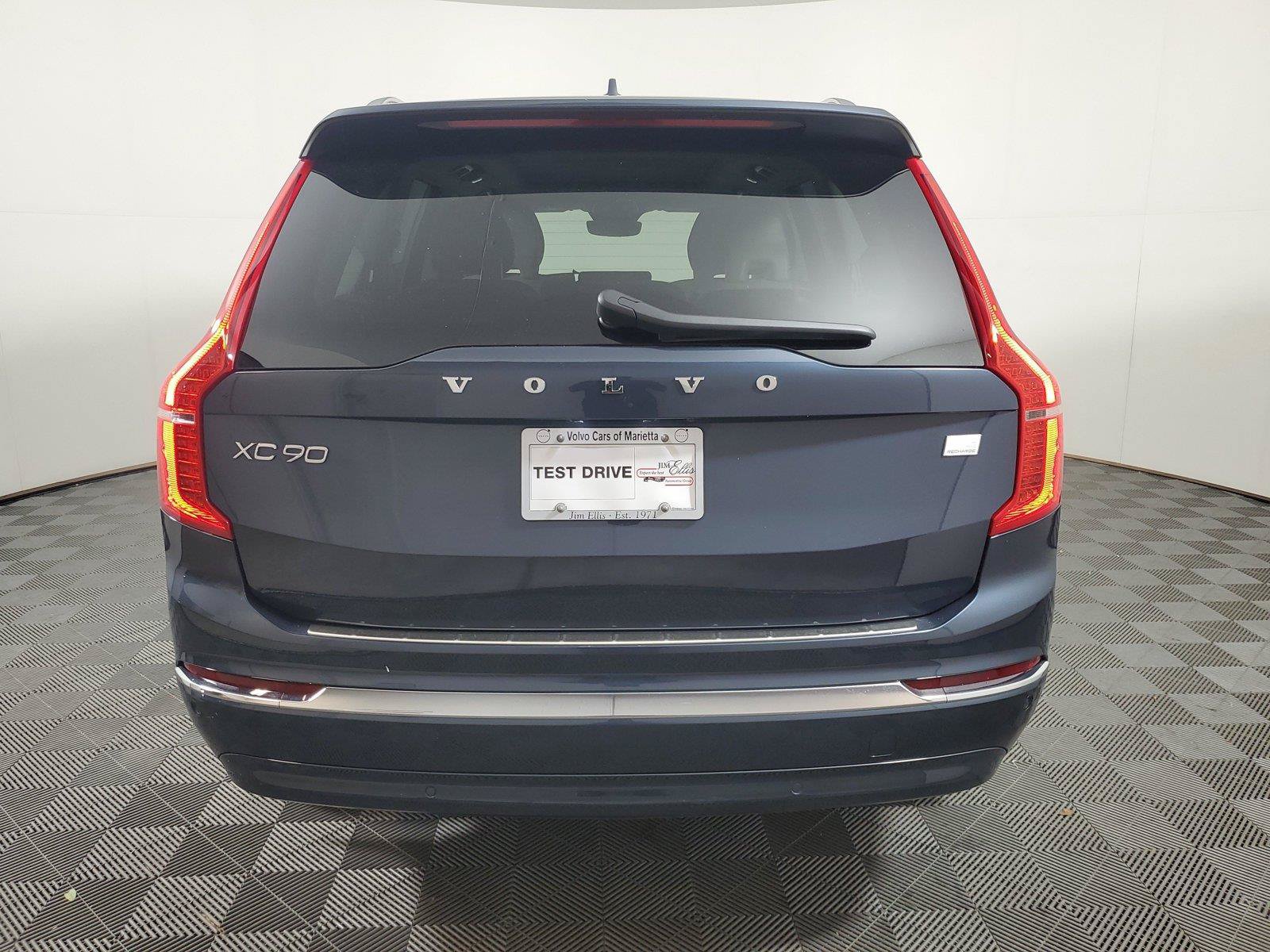 Certified 2024 Volvo XC90 T8 Plus w/ Protection Package AWD/4WD image 5