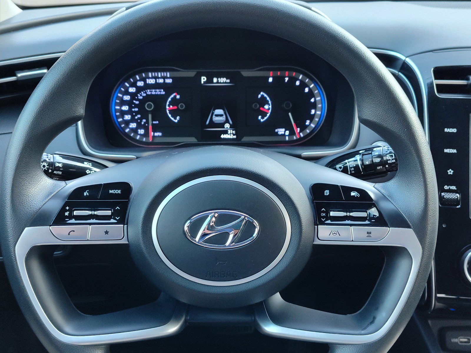 Certified 2023 Hyundai Tucson SEL AWD/4WD image 10