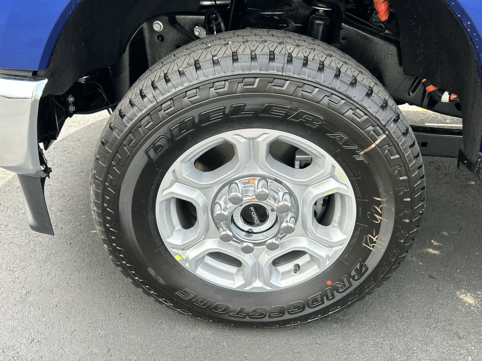 New 2026 Ford F350 XLT w/ XLT Premium Package AWD/4WD image 18