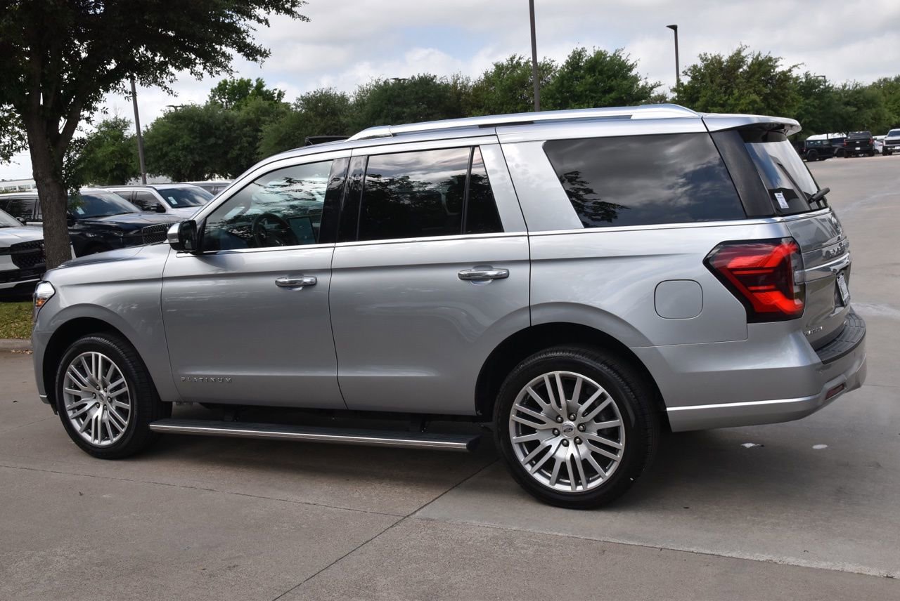 Certified 2023 Ford Expedition Platinum image 11
