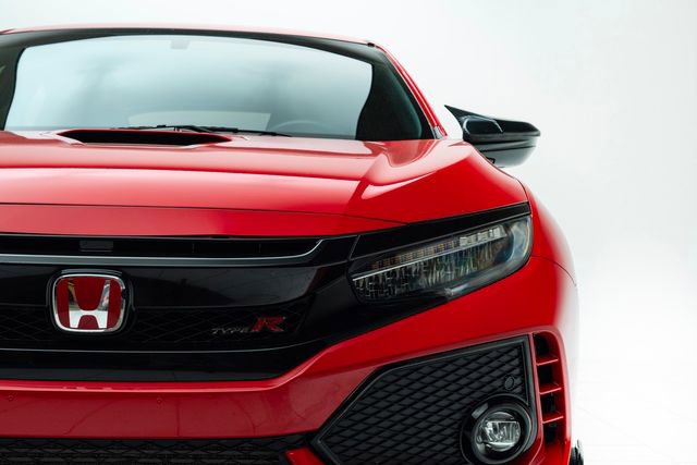 Used 2017 Honda Civic Type R image 7