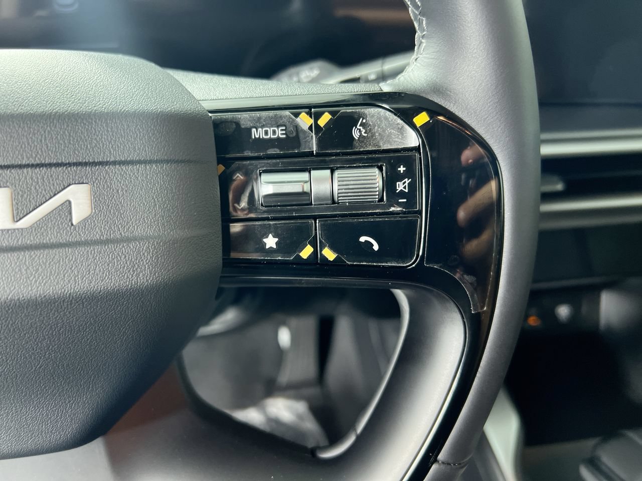 New 2026 Kia Sorento LX FWD image 18