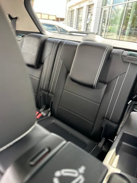 Used 2023 Volkswagen Atlas SE w/ Panoramic Sunroof Package FWD image 24