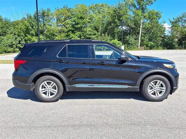 Used 2023 Ford Explorer XLT w/ Equipment Group 202A image 12