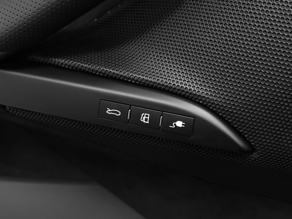 Used 2025 Ferrari 296 GTS image 43