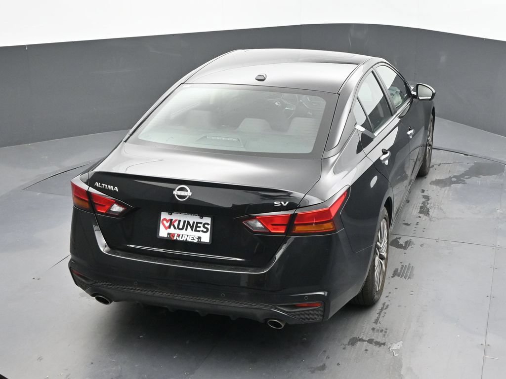 Used 2024 Nissan Altima 2.5 SV w/ SV Premium Package FWD image 12