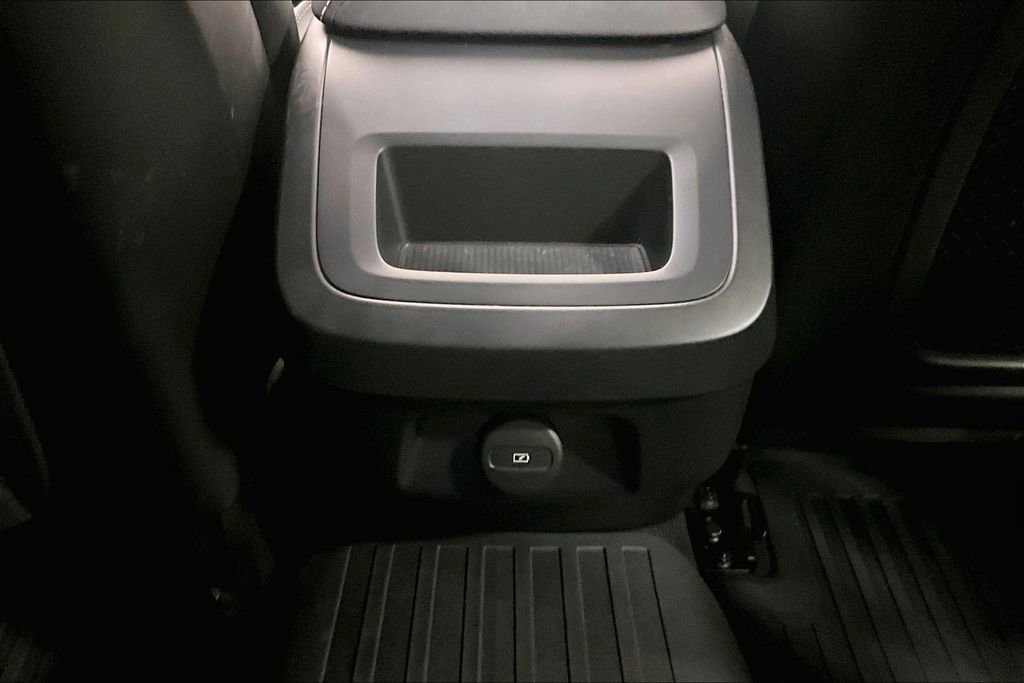 Used 2024 Volvo S60 B5 Plus w/ Protection Package Premier image 31