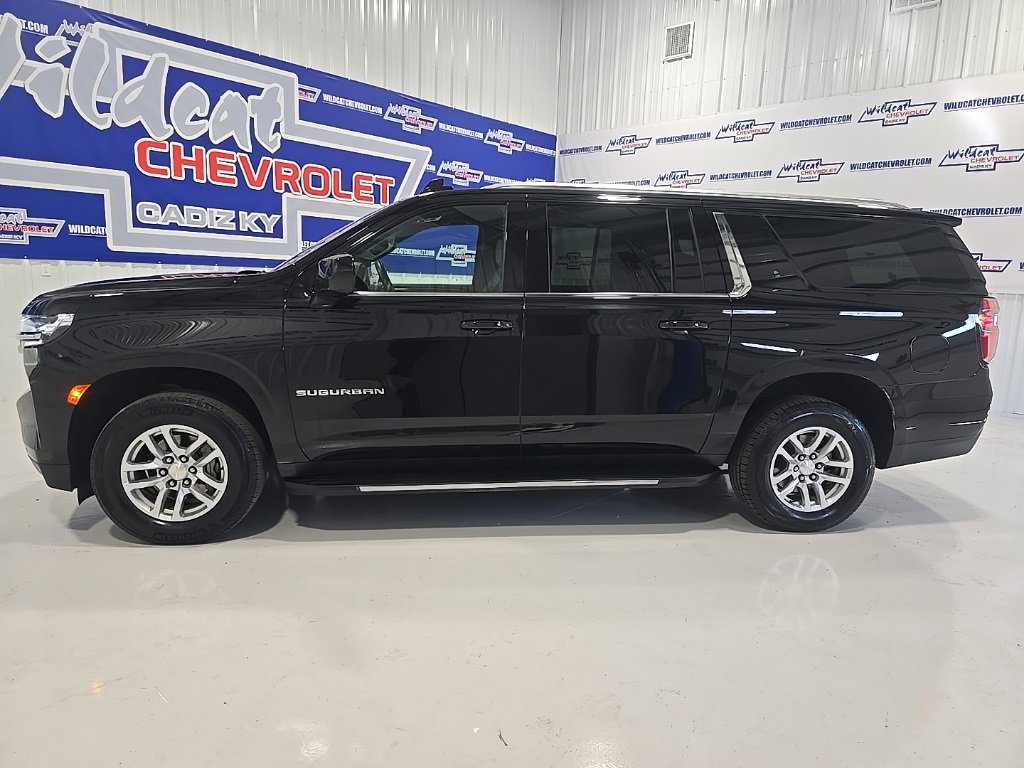 Used 2024 Chevrolet Suburban LT image 5