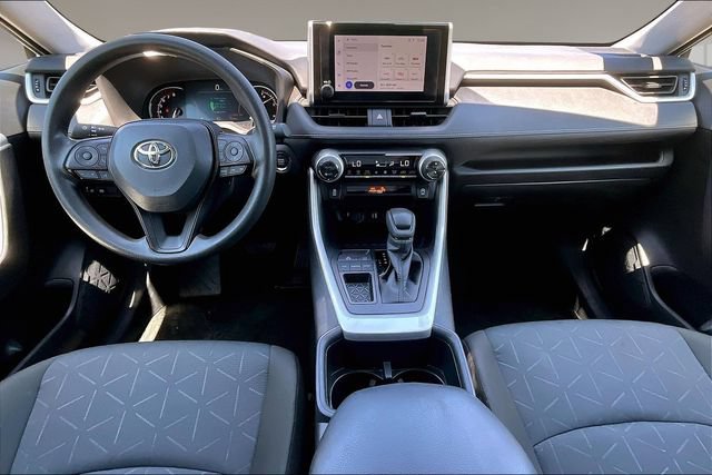 Used 2025 Toyota RAV4 XLE FWD image 7