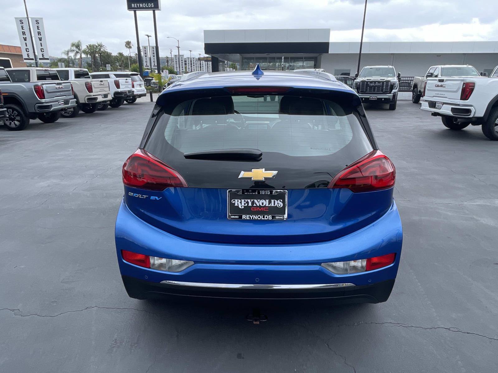 Used 2019 Chevrolet Bolt Premier w/ Infotainment Package FWD image 6