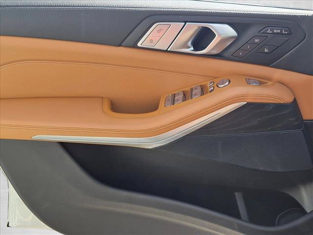 Used 2022 BMW X7 xDrive40i AWD/4WD image 10