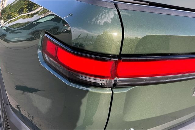 Used 2023 Rivian R1T Adventure Dual AWD/4WD image 24