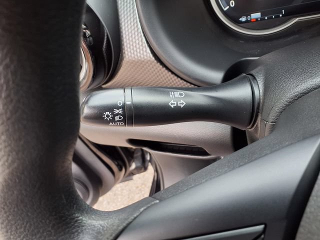 Used 2020 Nissan Kicks SV FWD image 10