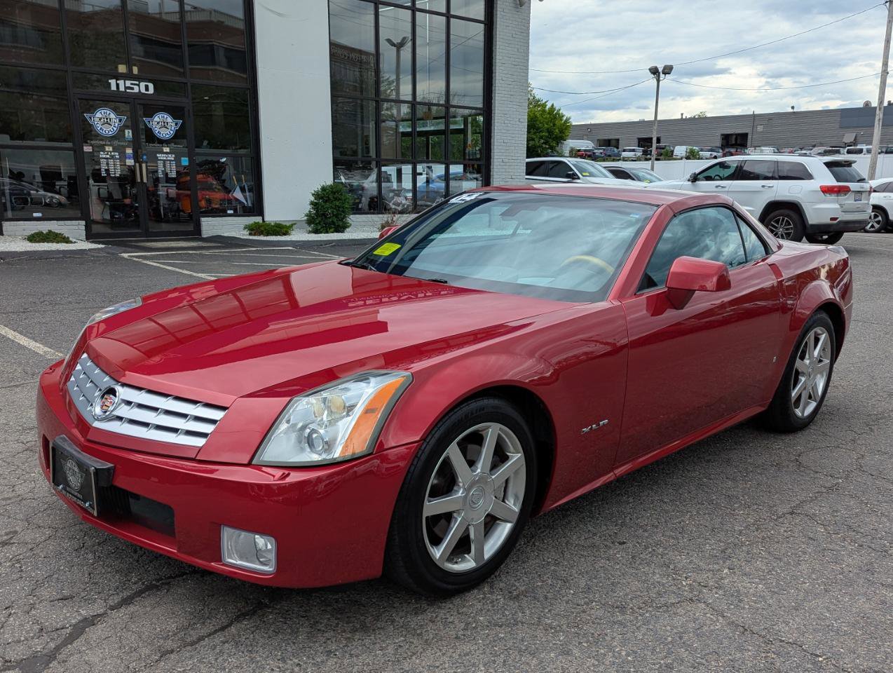 Used 2004 Cadillac XLR RWD image 2