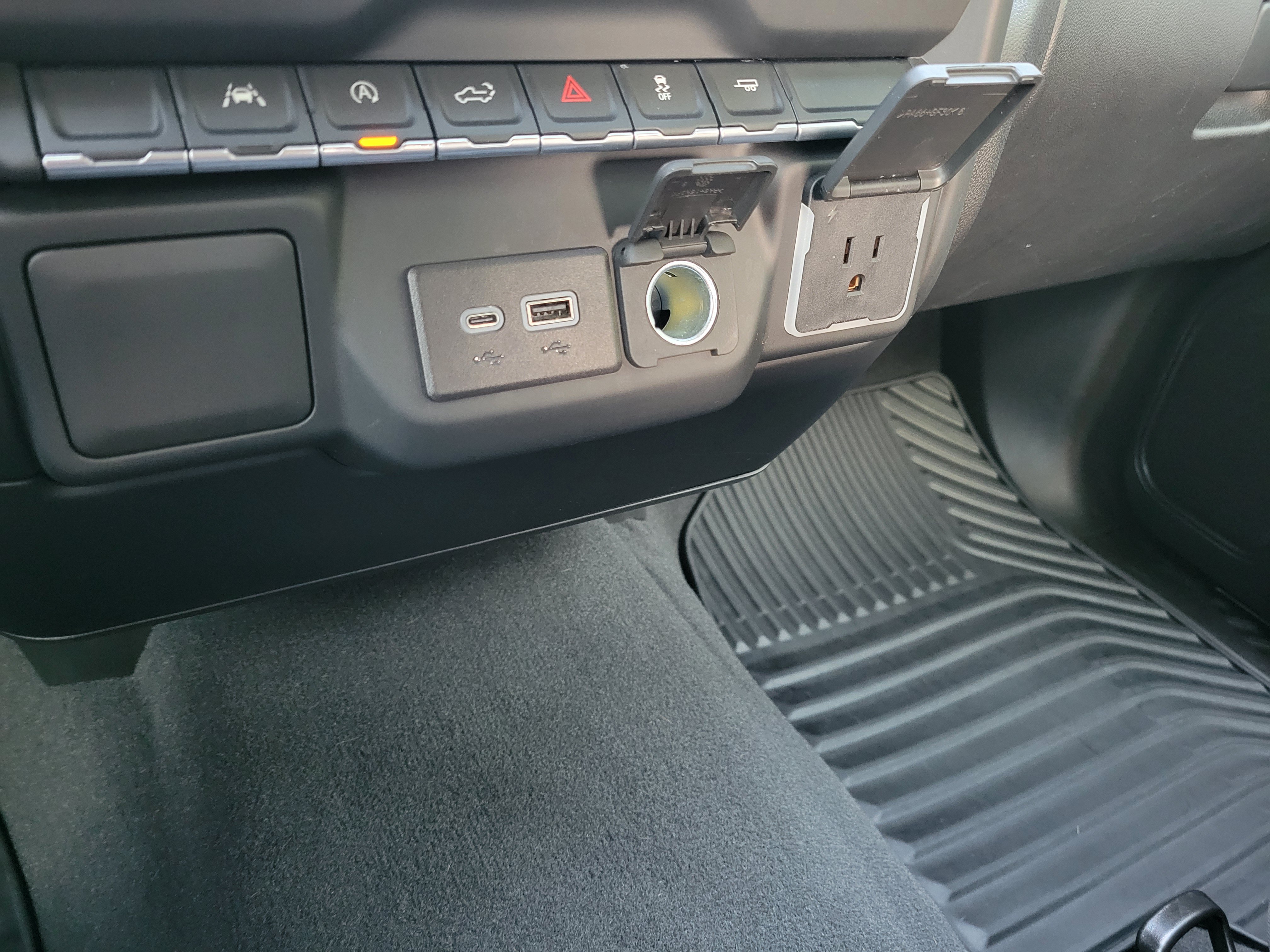 Certified 2024 Chevrolet Silverado 1500 Custom w/ Turbomax Blackout Package RWD image 22
