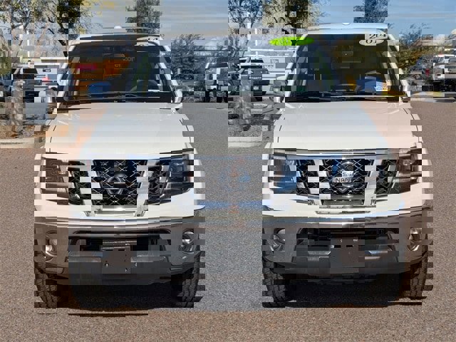 Used 2014 Nissan Frontier SL w/ SL Moonroof Package image 9