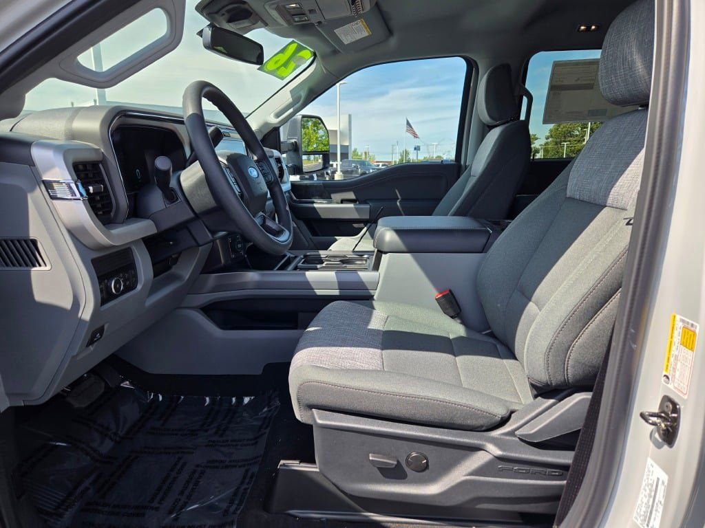 New 2026 Ford F350 XLT w/ XLT Premium Package image 21