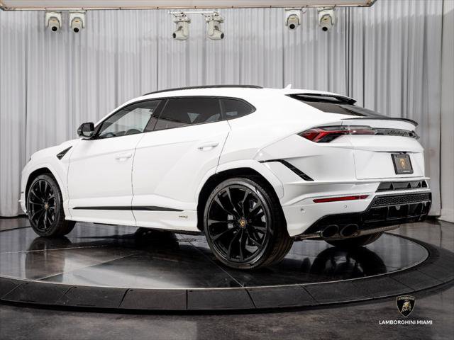 Used 2024 Lamborghini Urus S AWD/4WD image 9